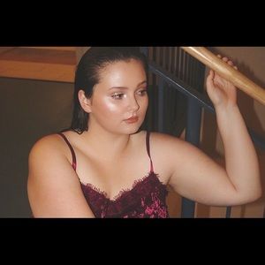 Meet your Posher, Mia